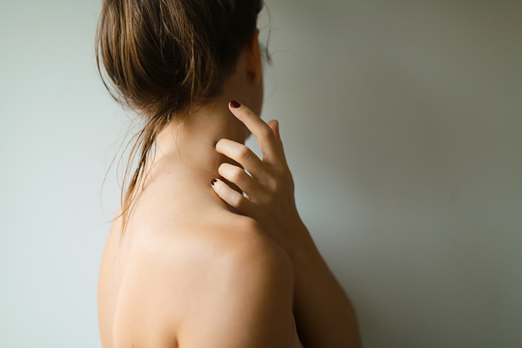 如何有效缓解肩颈疼痛？试试这4招
