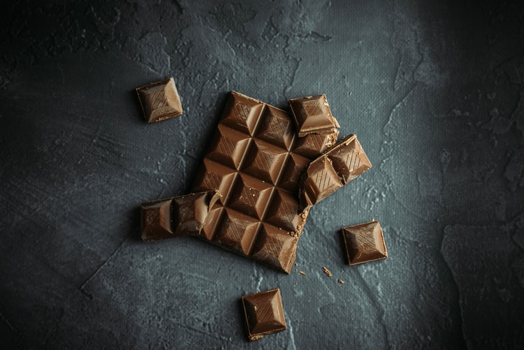 黑巧克力的7大功效及副作用（第2种超受欢迎）