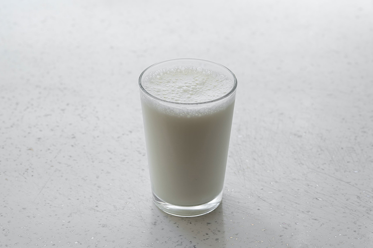 谣言粉碎机：喝牛奶致癌？金针菇含甲醛？假的!
