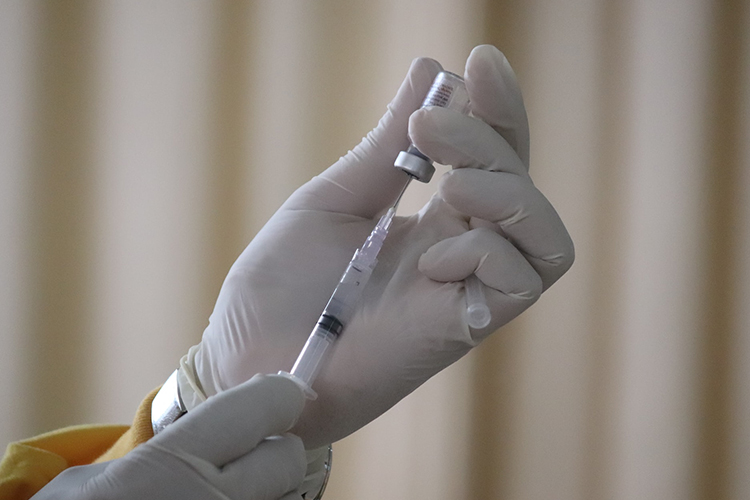 新版流感疫苗指南发布！哪些人应接种？