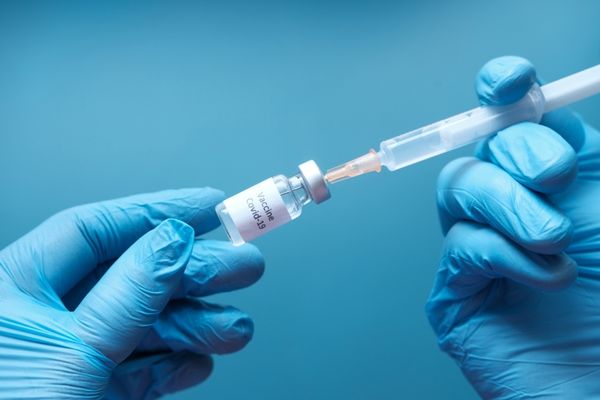 谣言粉碎机：打一针疫苗就能不得癌？没那么容易