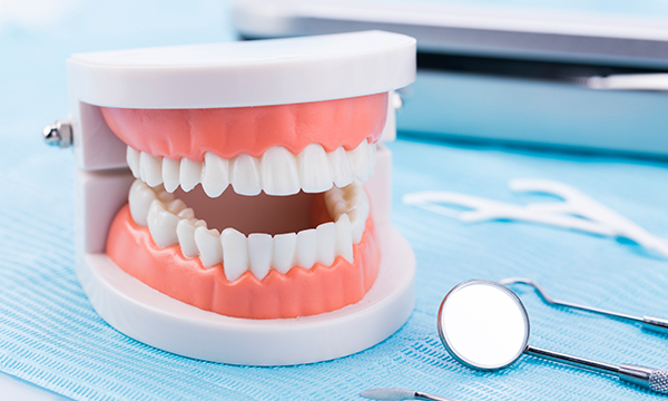 呲！牙齿敏感是许多口腔疾病的表现